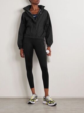 NIKE Go cropped Dri-FIT InfinaLock leggings